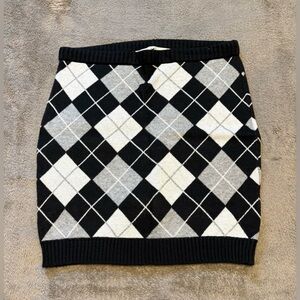 Hollister Black and White Argyle Mini Skirt